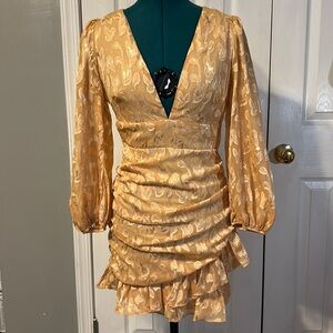 NWT HELLO MOLLY Gold Dress. Size Medium/US6